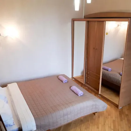 Spacious In The Historical Center Of Apartment Odesa