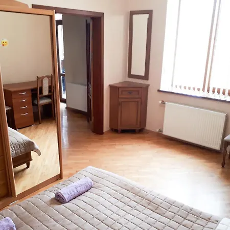 Apartment Spacious In The Historical Center Of Odesa